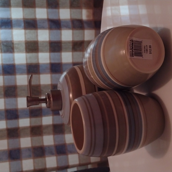 Bed Bath and Beyond Five NWT Bathroom Items, Sage Green and Blue - Picture 16 of 16